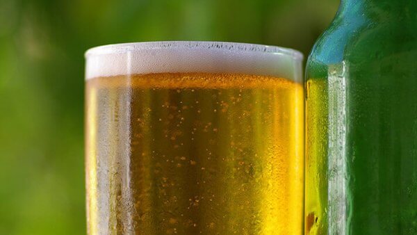 How Alcohol Affects Your Weight Loss Efforts